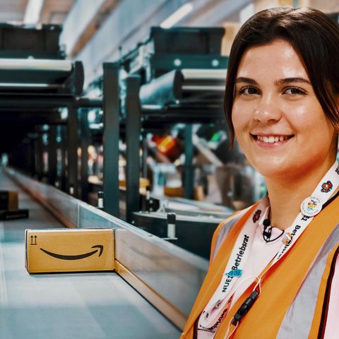 Video: Was verdient eine Teamleiterin in der Logistik?