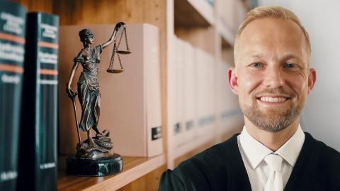 Video: Was verdient ein Richter?