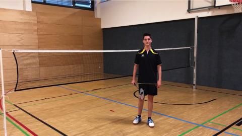 Video: Badminton: Vorhand-Aufschiag