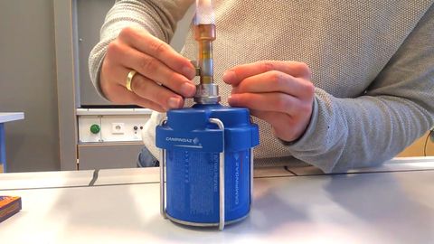Video: Entzünden eines Gasbrenners