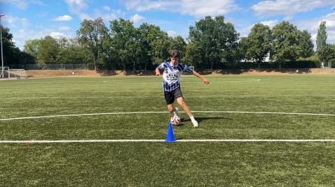 Video: Finten im Fußball - Körpertäuschung und Übersteiger